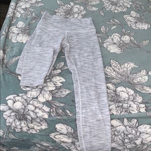 Lululemon leggings length 7/8 SIZE 4 GUC